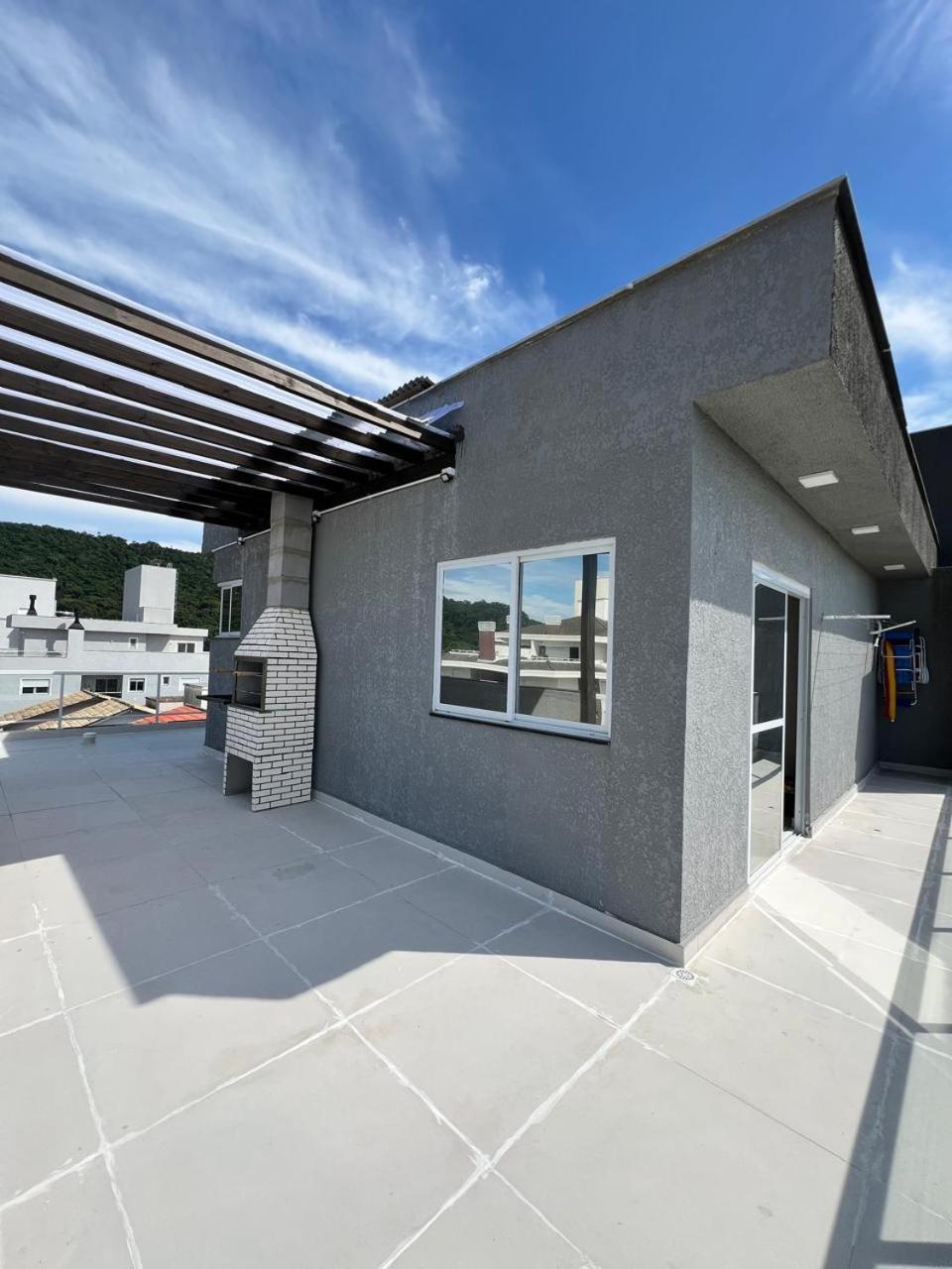 Cobertura Vista Livre Com Tres A 400m Da , Area Nobre Dos Ingleses Norte - Gaivotas Apartamento *